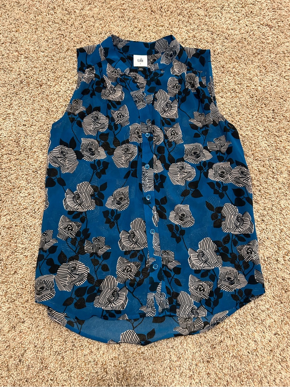 CAbi Engrave Floral Sleeveless Top - Small